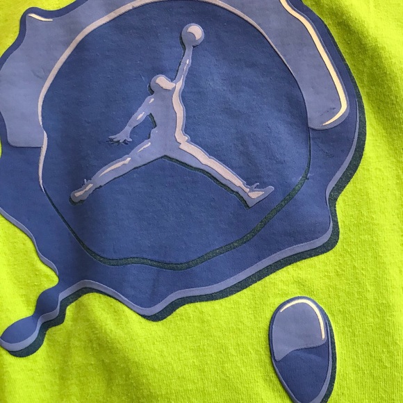 Jordan green size medium men’s shirt - Picture 2 of 3